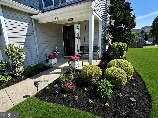 107 LAMPLIGHTER CT, Marlton, NJ 08053
