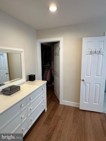 107 LAMPLIGHTER CT, Marlton, NJ 08053