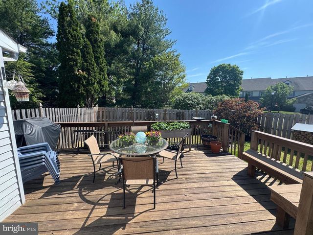 107 LAMPLIGHTER CT, Marlton, NJ 08053