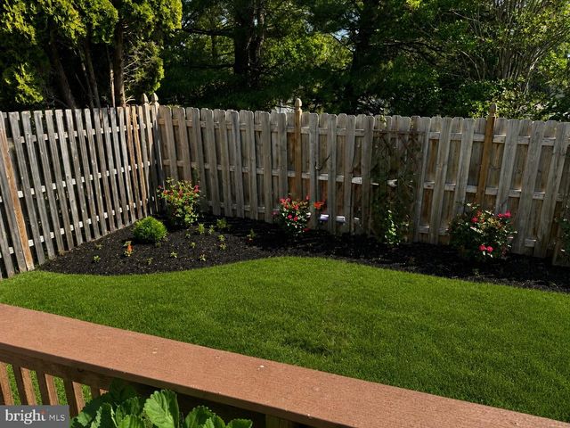 107 LAMPLIGHTER CT, Marlton, NJ 08053