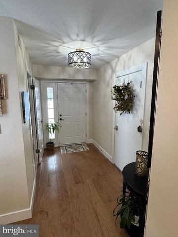 107 LAMPLIGHTER CT, Marlton, NJ 08053