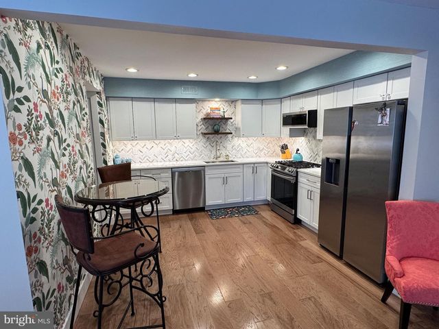 107 LAMPLIGHTER CT, Marlton, NJ 08053