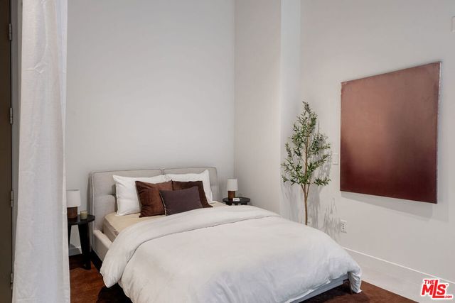 330 W 11th Street 104, Los Angeles, CA 90015