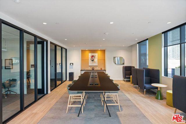 330 W 11th Street 104, Los Angeles, CA 90015