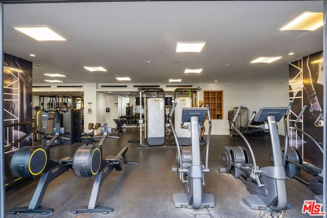 330 W 11th Street 104, Los Angeles, CA 90015