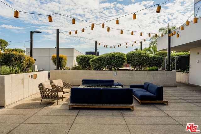 330 W 11th Street 104, Los Angeles, CA 90015