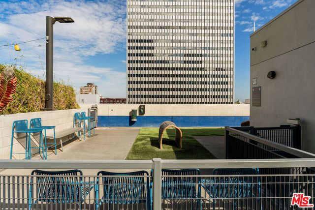 330 W 11th Street 104, Los Angeles, CA 90015