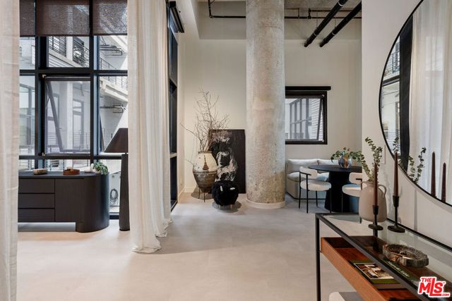 330 W 11th Street 104, Los Angeles, CA 90015