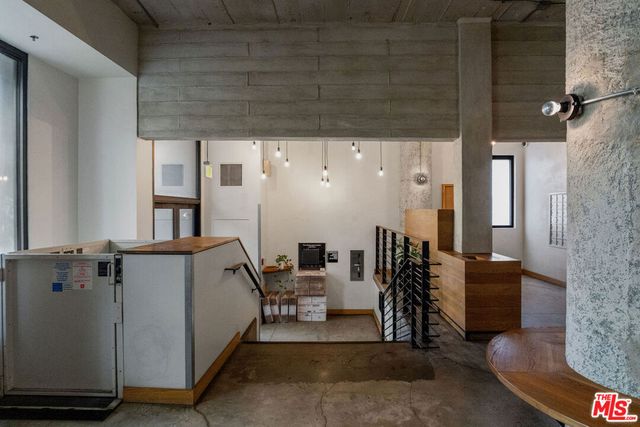 330 W 11th Street 104, Los Angeles, CA 90015