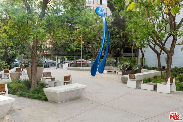 330 W 11th Street 104, Los Angeles, CA 90015