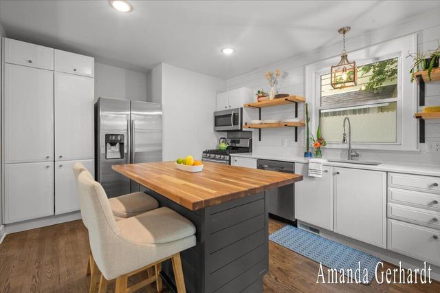 1500 Powers Avenue NW, Grand Rapids, MI 49504