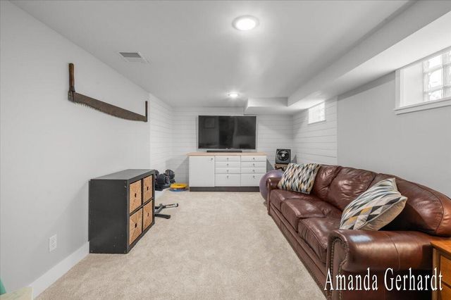 1500 Powers Avenue NW, Grand Rapids, MI 49504