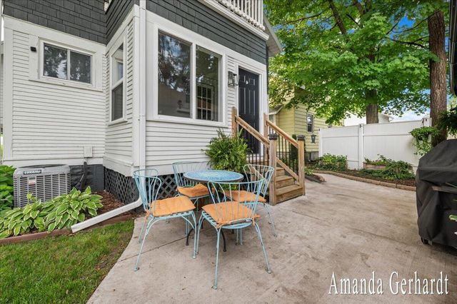 1500 Powers Avenue NW, Grand Rapids, MI 49504