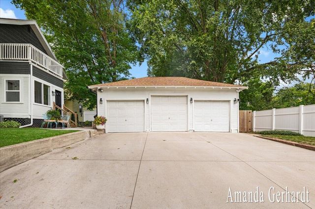1500 Powers Avenue NW, Grand Rapids, MI 49504