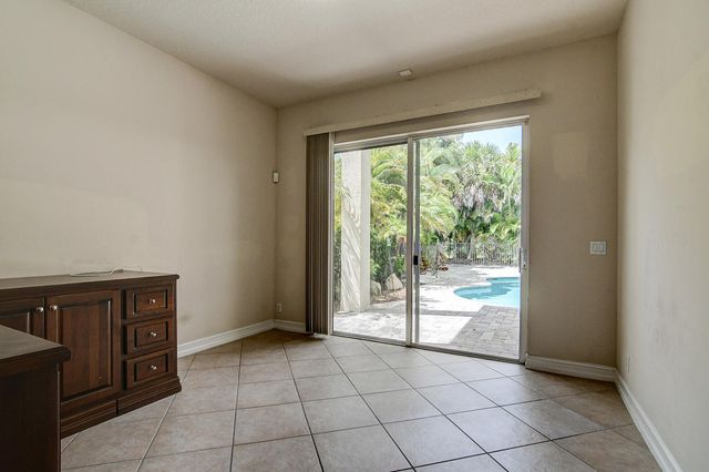 670 Edgebrook Lane, Royal Palm Beach, FL 33411