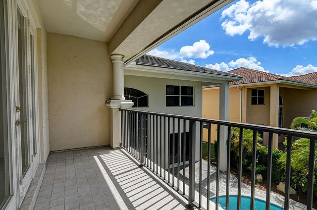 670 Edgebrook Lane, Royal Palm Beach, FL 33411
