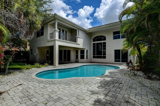 670 Edgebrook Lane, Royal Palm Beach, FL 33411