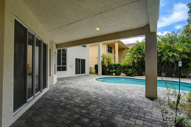 670 Edgebrook Lane, Royal Palm Beach, FL 33411