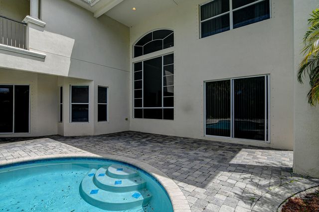670 Edgebrook Lane, Royal Palm Beach, FL 33411