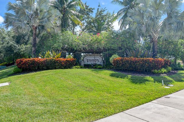 670 Edgebrook Lane, Royal Palm Beach, FL 33411