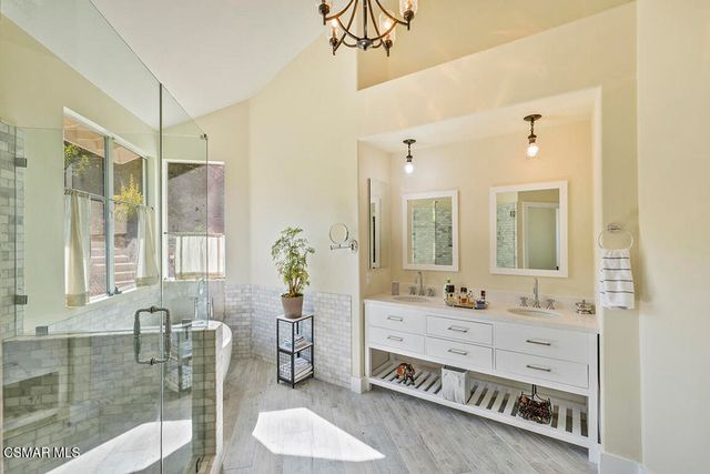 1880 Crystal View Circle, Newbury Park, CA 91320