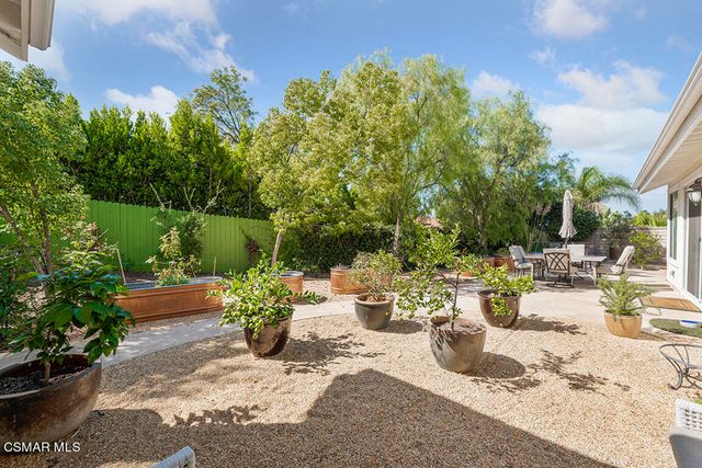 1880 Crystal View Circle, Newbury Park, CA 91320