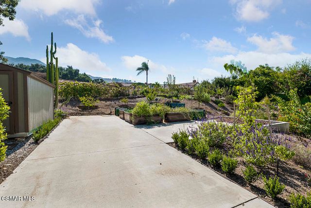 1880 Crystal View Circle, Newbury Park, CA 91320