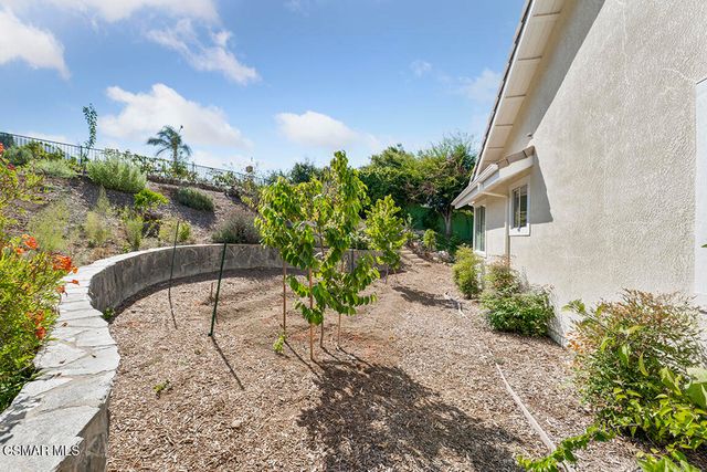 1880 Crystal View Circle, Newbury Park, CA 91320