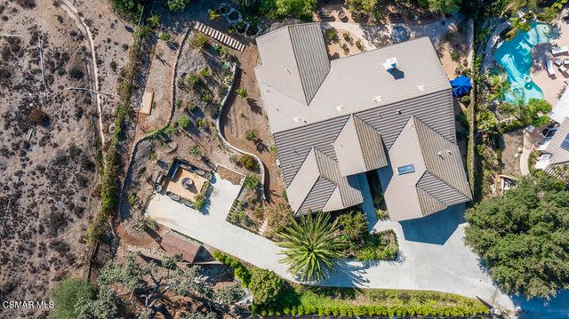 1880 Crystal View Circle, Newbury Park, CA 91320