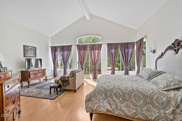 1880 Crystal View Circle, Newbury Park, CA 91320