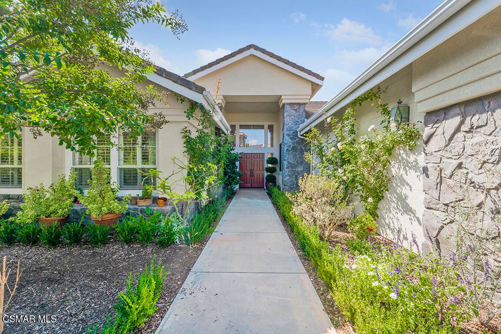1880 Crystal View Circle, Newbury Park, CA 91320