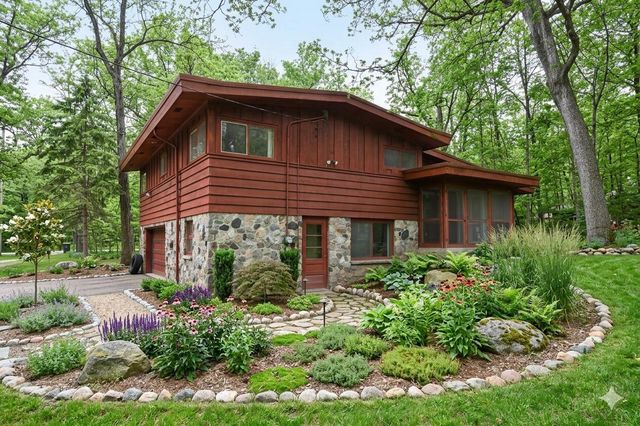 4108 W Woodward DRIVE, Franklin, WI 53132