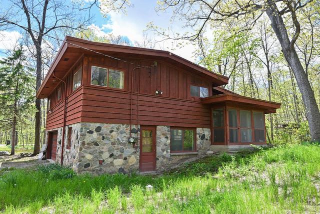 4108 W Woodward DRIVE, Franklin, WI 53132
