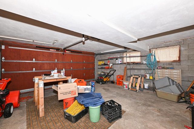 4108 W Woodward DRIVE, Franklin, WI 53132