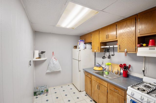 50 Samsondale Avenue, Haverstraw, NY 10993