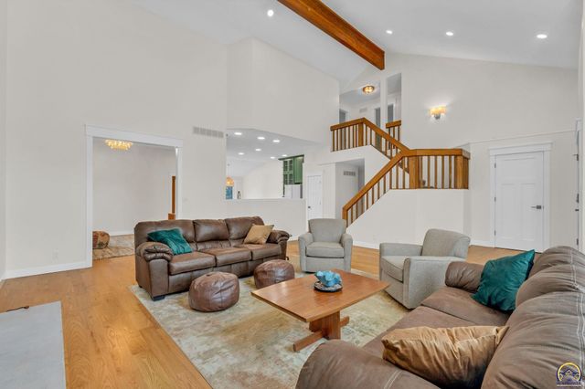 3700 SW Stutley RD, Topeka, KS 66610