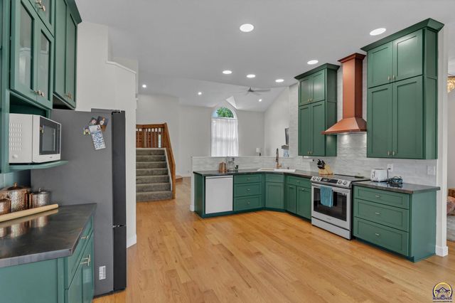 3700 SW Stutley RD, Topeka, KS 66610