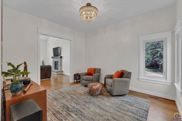 3700 SW Stutley RD, Topeka, KS 66610