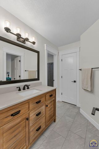 3700 SW Stutley RD, Topeka, KS 66610