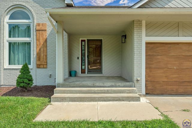 3700 SW Stutley RD, Topeka, KS 66610