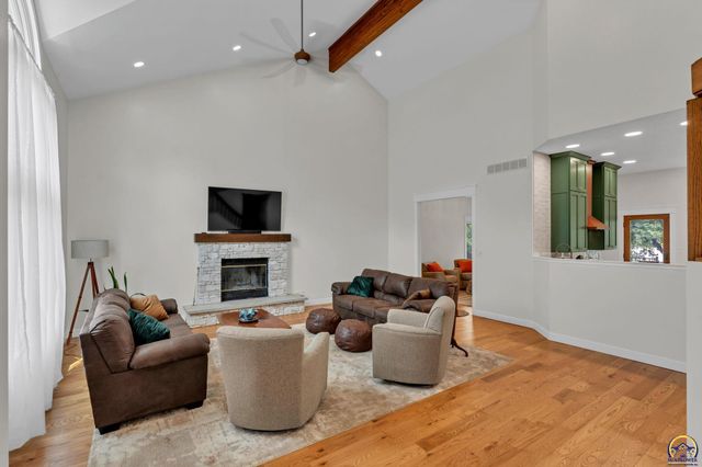 3700 SW Stutley RD, Topeka, KS 66610