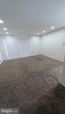 1401 ABERDEEN LN, Blackwood, NJ 08012