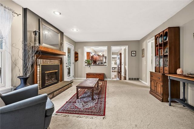 4 Park View Drive, Pittsford, NY 14534