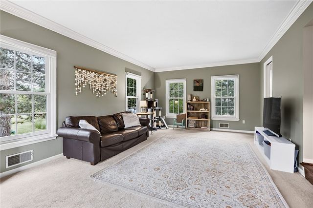 4 Park View Drive, Pittsford, NY 14534