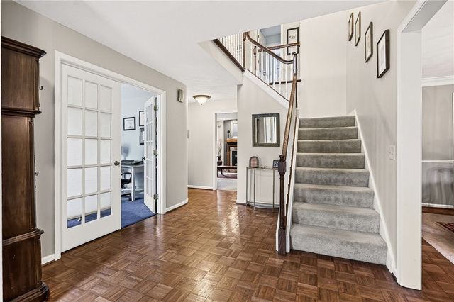 4 Park View Drive, Pittsford, NY 14534