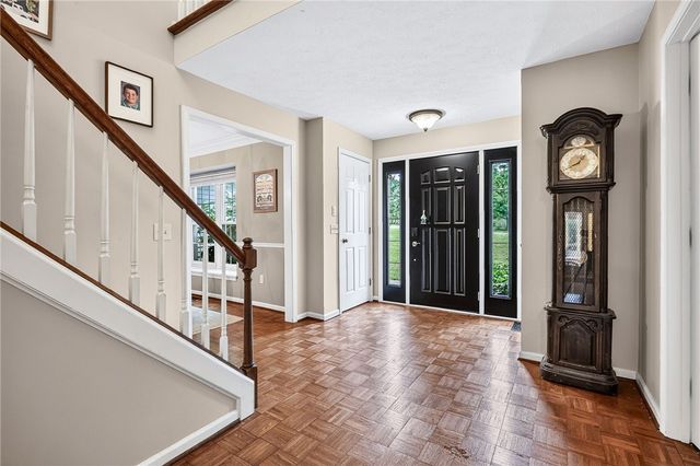4 Park View Drive, Pittsford, NY 14534