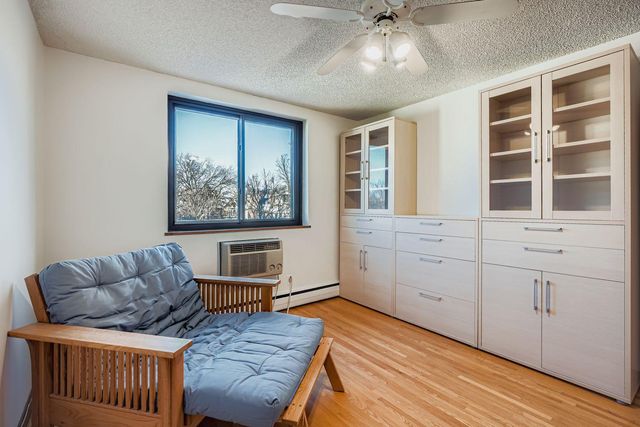 1912 Dupont Avenue S 407, Minneapolis, MN 55403