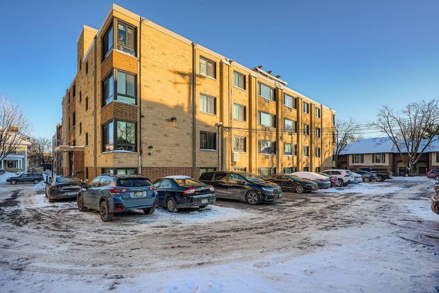 1912 Dupont Avenue S 407, Minneapolis, MN 55403