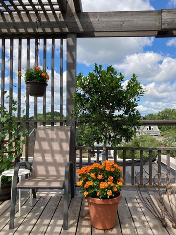 1912 Dupont Avenue S 407, Minneapolis, MN 55403