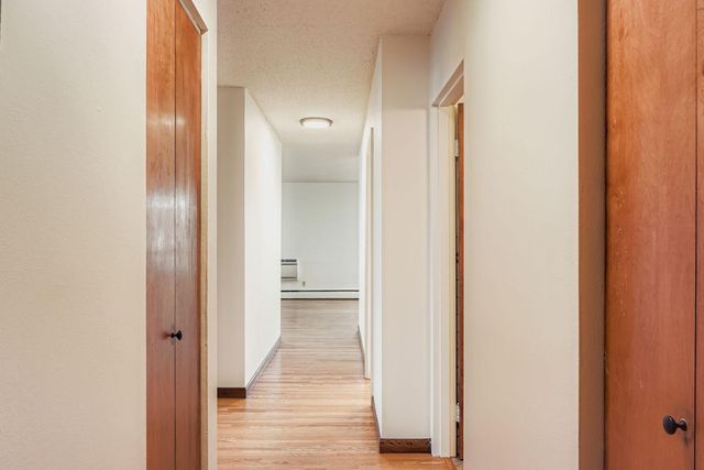 1912 Dupont Avenue S 407, Minneapolis, MN 55403